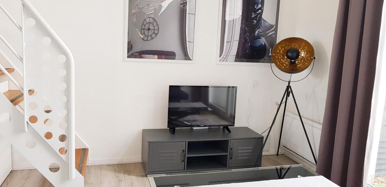 Appartement Cinema Aux Portes Du Futuroscope Шасней дю Пуату Екстериор снимка